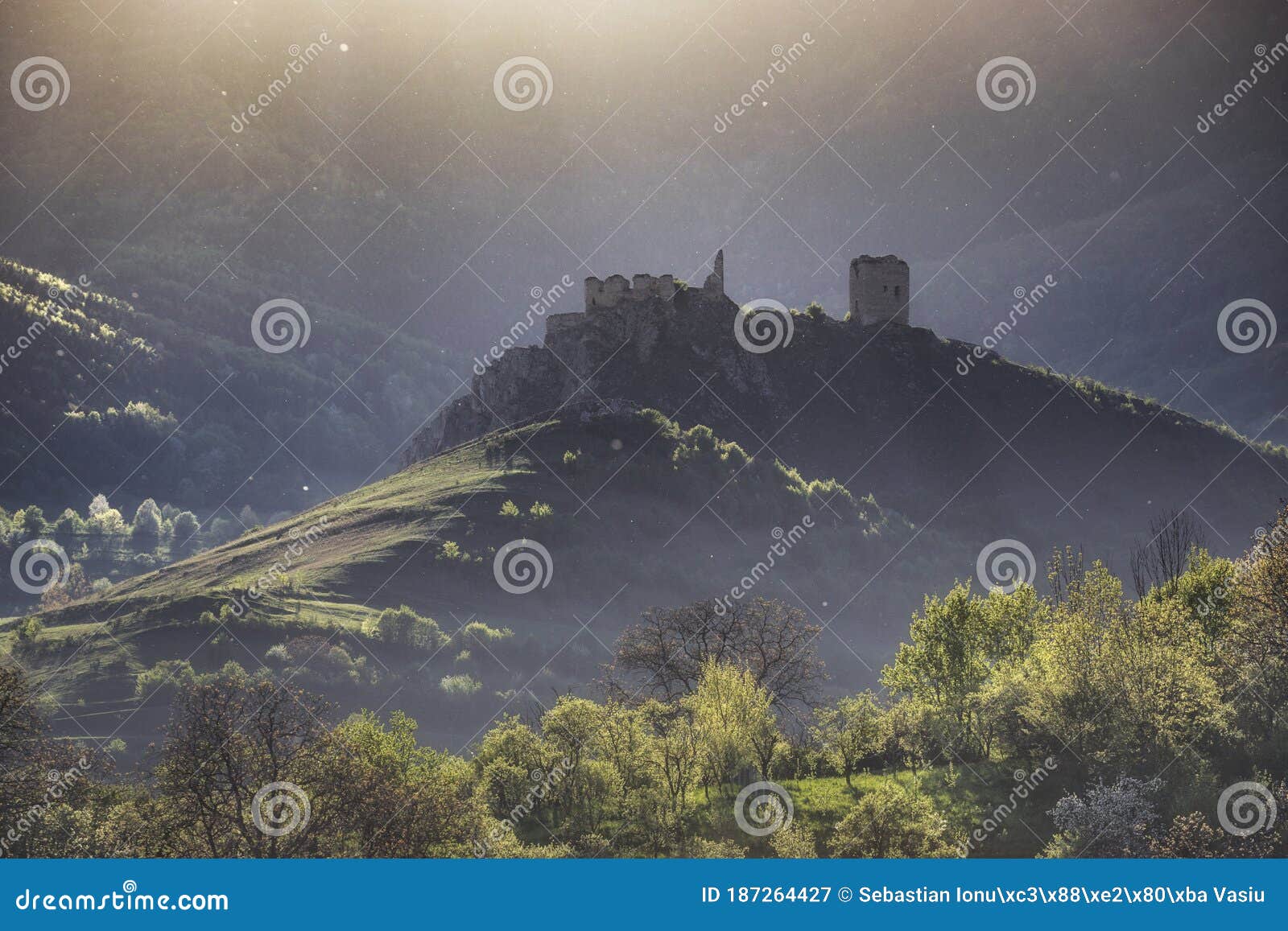 the fortress of colÃâºeÃâ¢ti from apuseni mountains in transylvania